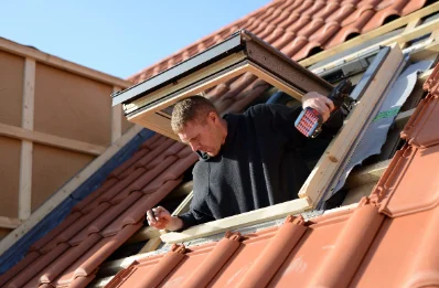Pose de fenêtres de toit Velux à Sommesnil